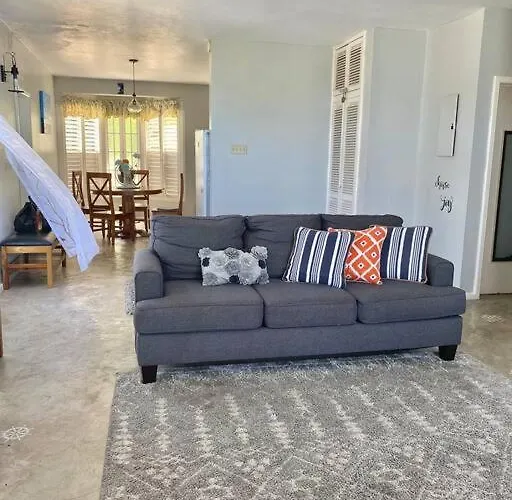 Coastal Beauty - Beautiful Penthouse In Apartamento Ocho Ríos